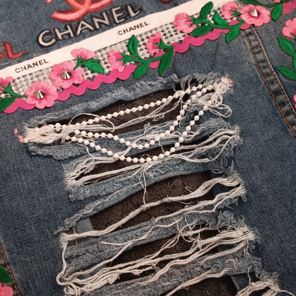 "I CAN BUY MYSELF FLOWERS," Customized Demin Jacket - Picture 4 of 17